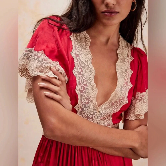 SPELL Ocean Gown Red Rouge Lace Jacquard Satin Dress Medium $379 - Picture 3 of 11